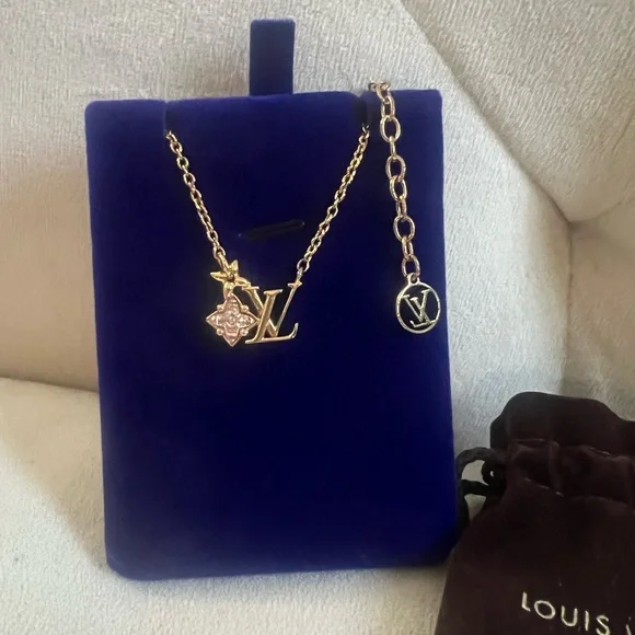 Louis Vuitton loulougram crystal Gold Pendant Necklace
